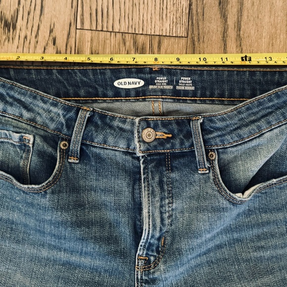 Old Navy Distressed Straight crop jeans - Picture 5 of 8